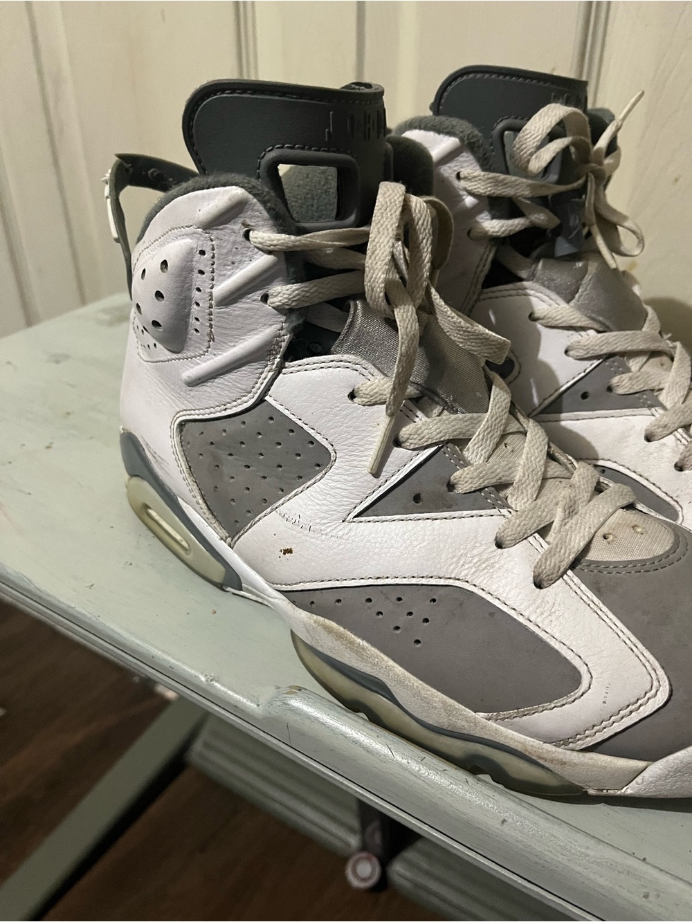 Jordan Men's Athletic Shoes in White and Gray
